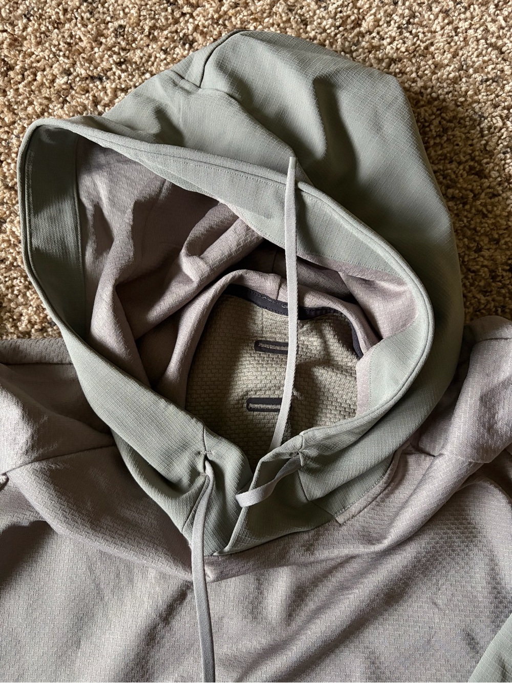 Men's Sweater Subcategory Identification - Picture 4 of 5